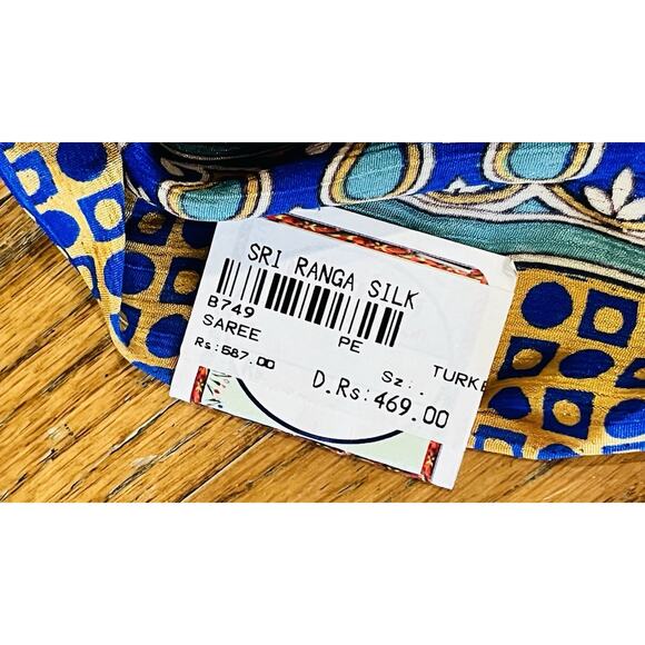 Indian Silk Bollywood Saree in Green, Blue, and Gold Color - Picture 4 of 8